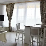 Byla White Daire